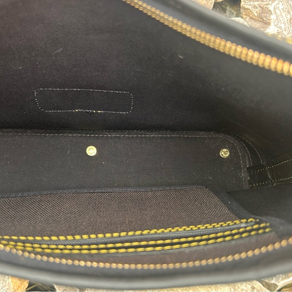 NEW Dooney & Bourke purse - Picture 5 of 10